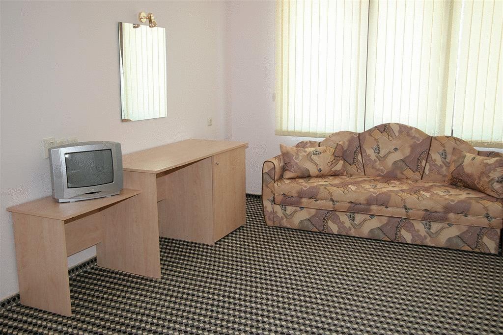 Отель Family Hotel Elena Самоков